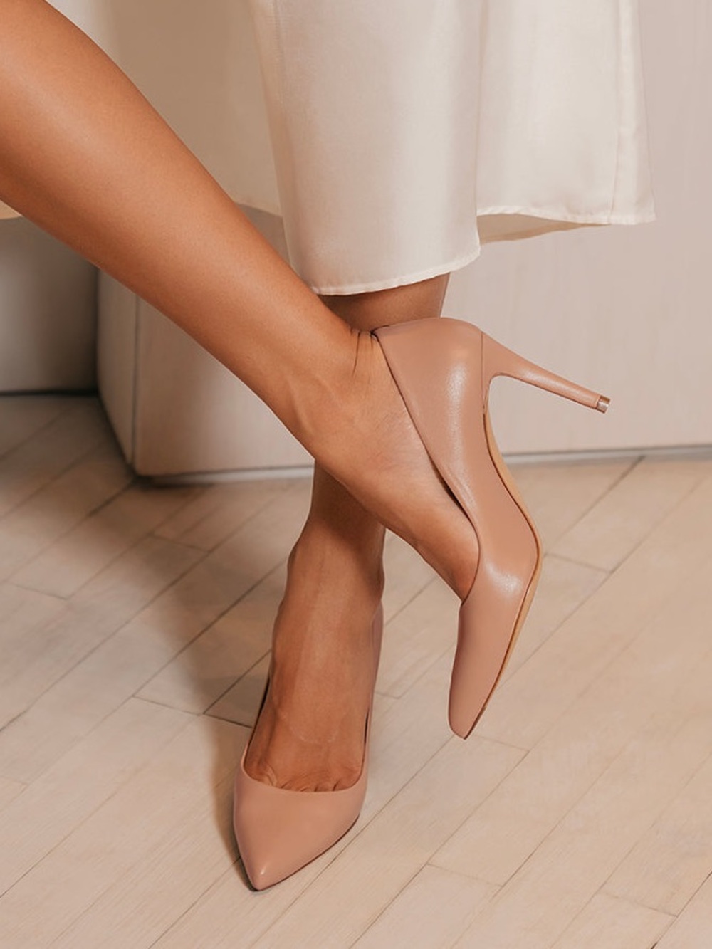 Inez Lola Heels in Almond Nappa size 8.5 M